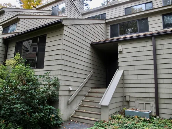 84 Woodside Cir, Torrington, CT 06790