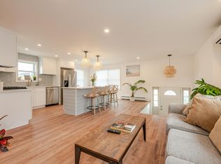 77 Vermont St, Long Beach, NY 11561