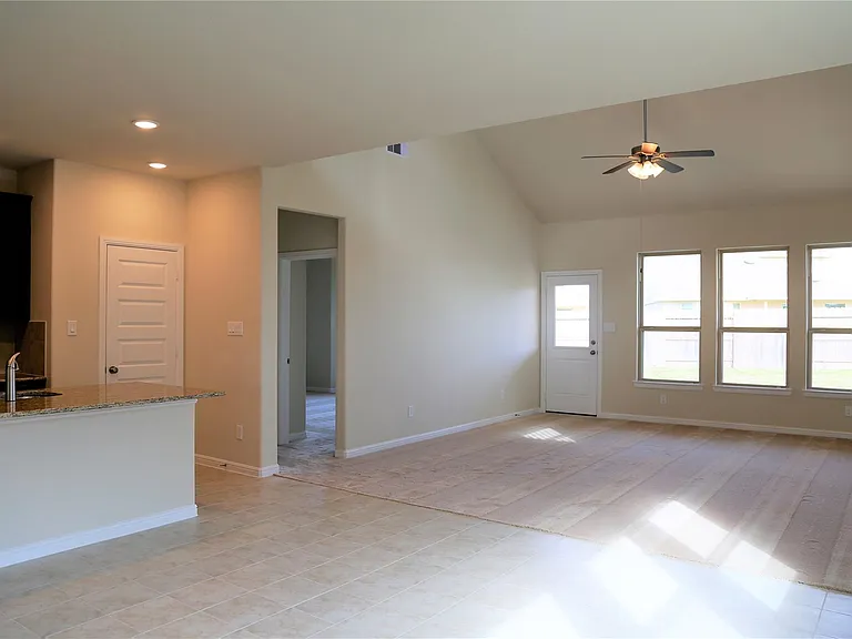 8139 Fairfield Manor Way — Photo 15