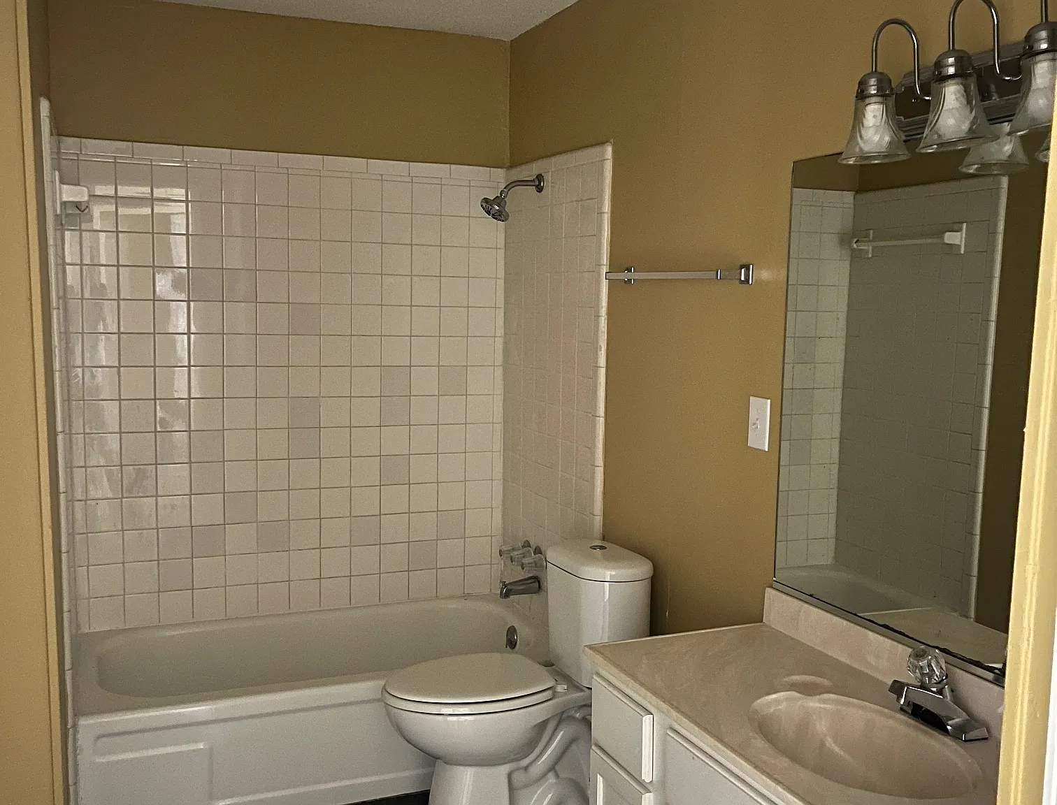 3 bed, 1411 sqft, $1,325 — Photo 4