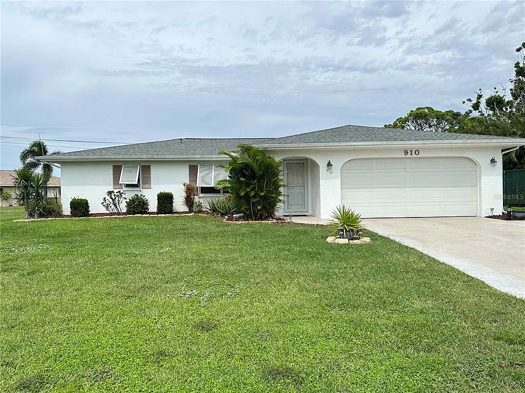 2 bed, 2.0 bath, 1482 sqft, $4,000 — Photo 2