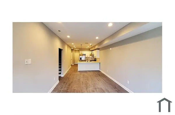 Building Photo - 2025 E St NW #4