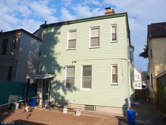2nd image of 179 N 18th St