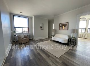 44 Victoria Ave S #201, Hamilton, ON L8N 2S7