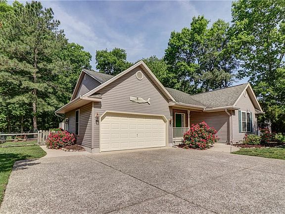 4th image of 29955 Sawmill Dr