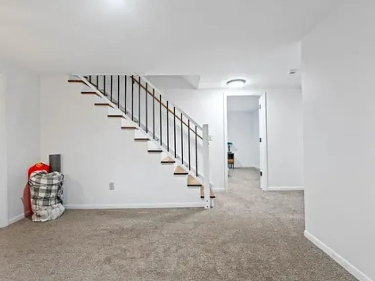 533 Birch St — Photo 22