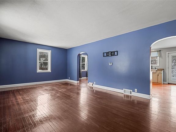 2nd image of 623 Marco Rd