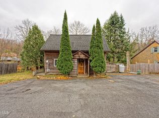 9 Kilmer Roadway, Middle Grove, NY 12850