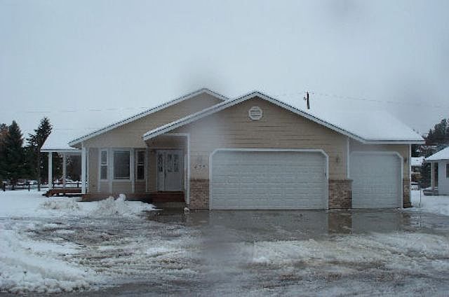 1st image of 807 Tamarack Dr
