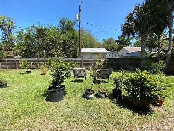 3rd image of 2607 Needle Palm Dr
