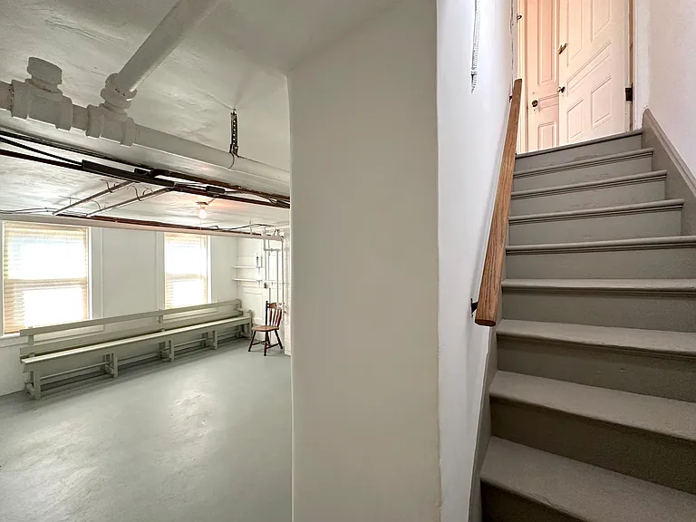 152 Grand St #1 — Photo 16