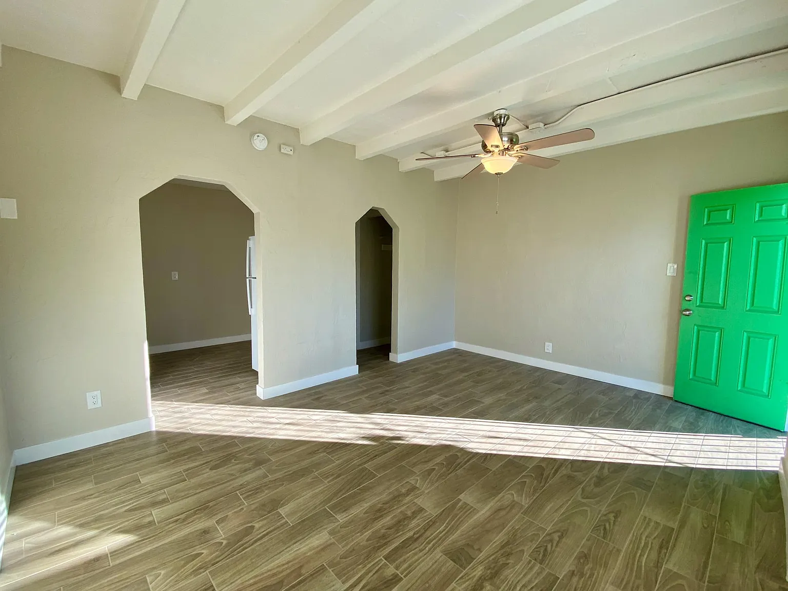1620 E Palm Ln — Photo 2