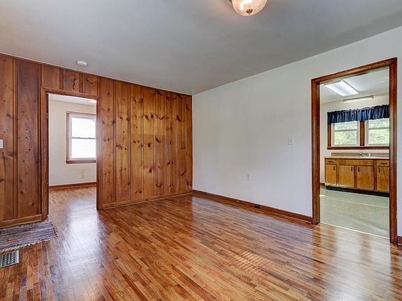 4th image of 8109 Westland Dr