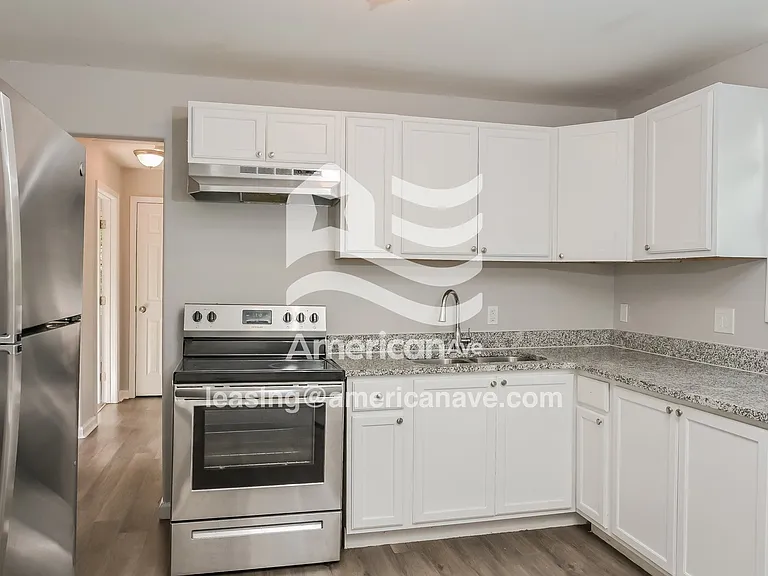 1167907_004_kitchen_4.jpg