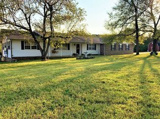 7622 E South Ave, Lead Hill, AR 72644