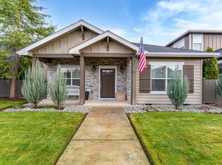 1184 Boulder Ridge St, Central Pt, OR 97502