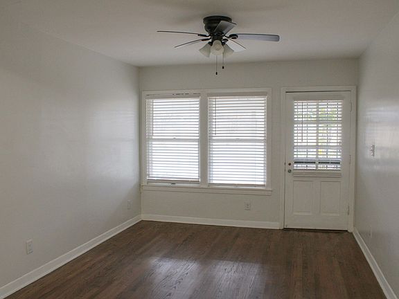5th image of 2827 W Woodlawn Ave