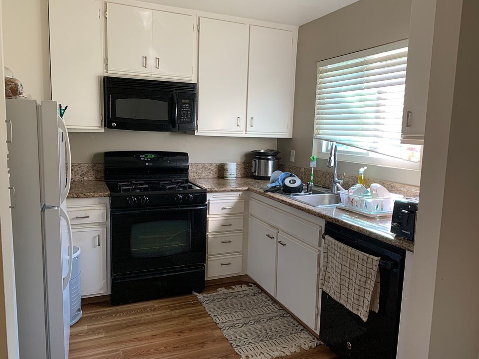 2nd image of 30902 Clubhouse Dr #24