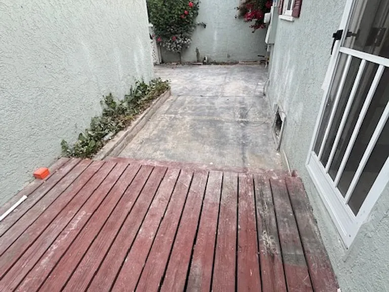 109 E Alberta St — Photo 13