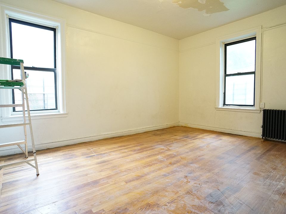 1st image of 125 Elliott Ave APT 4U