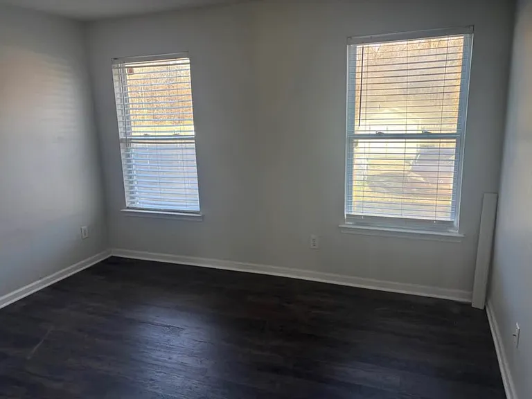 529 Walnut Way — Photo 8