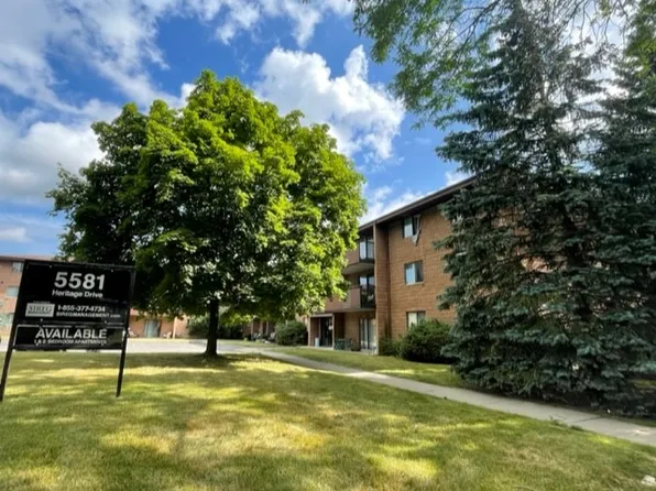 5581 Heritage Dr, Niagara Falls, ON L2J 4B3