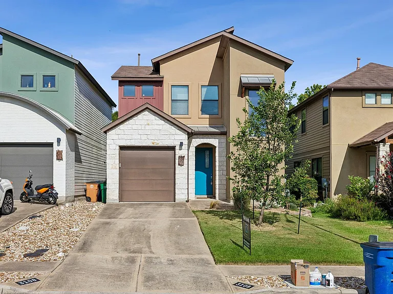 3108 Corbin Ln — Photo 2