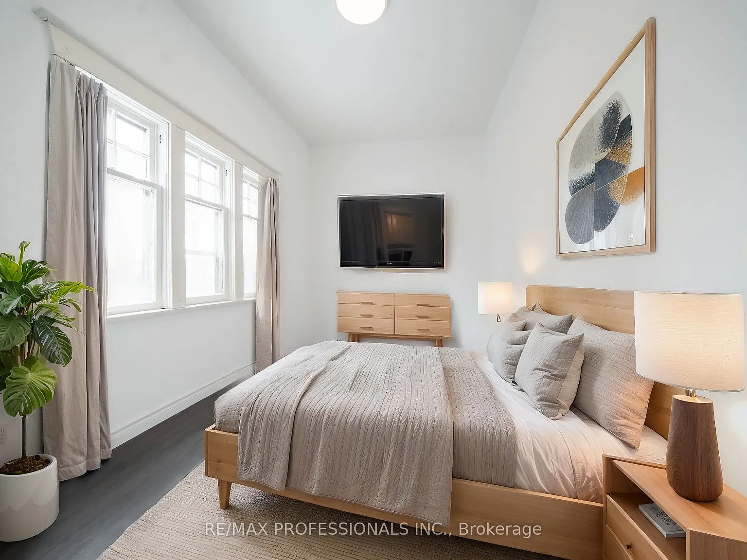 2 bed, $2,900 — Photo 2