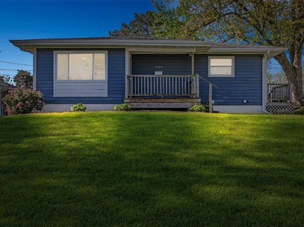 1105 Clifton St NE, Cedar Rapids, IA 52402