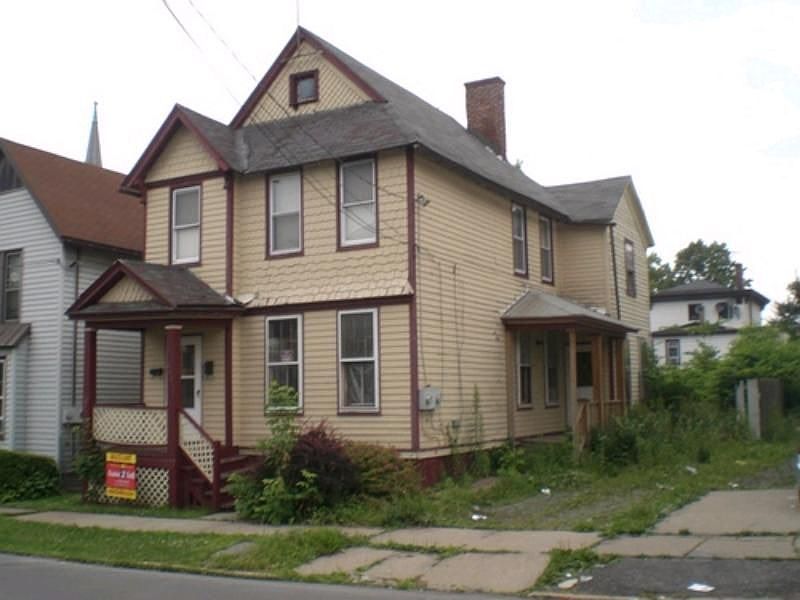 2nd image of 618 Henry St