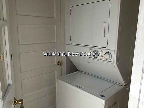 5th image of 656 Washington St #J1