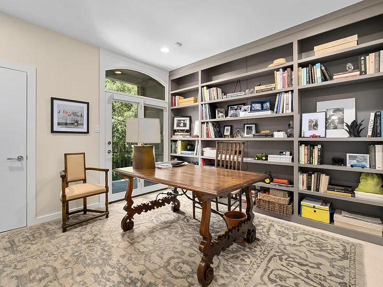 3718 Bridle Path — Photo 22
