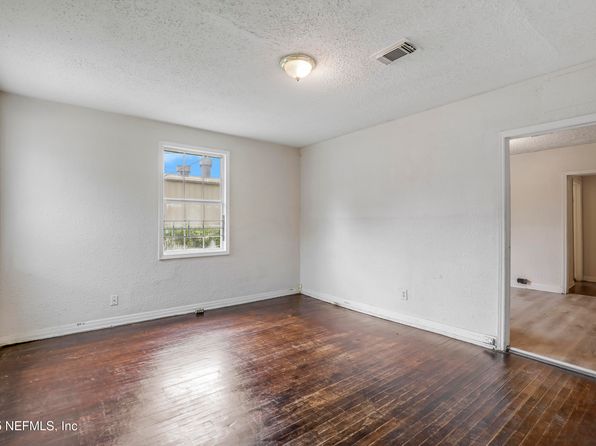 jacksonville-florida-154638722 picture