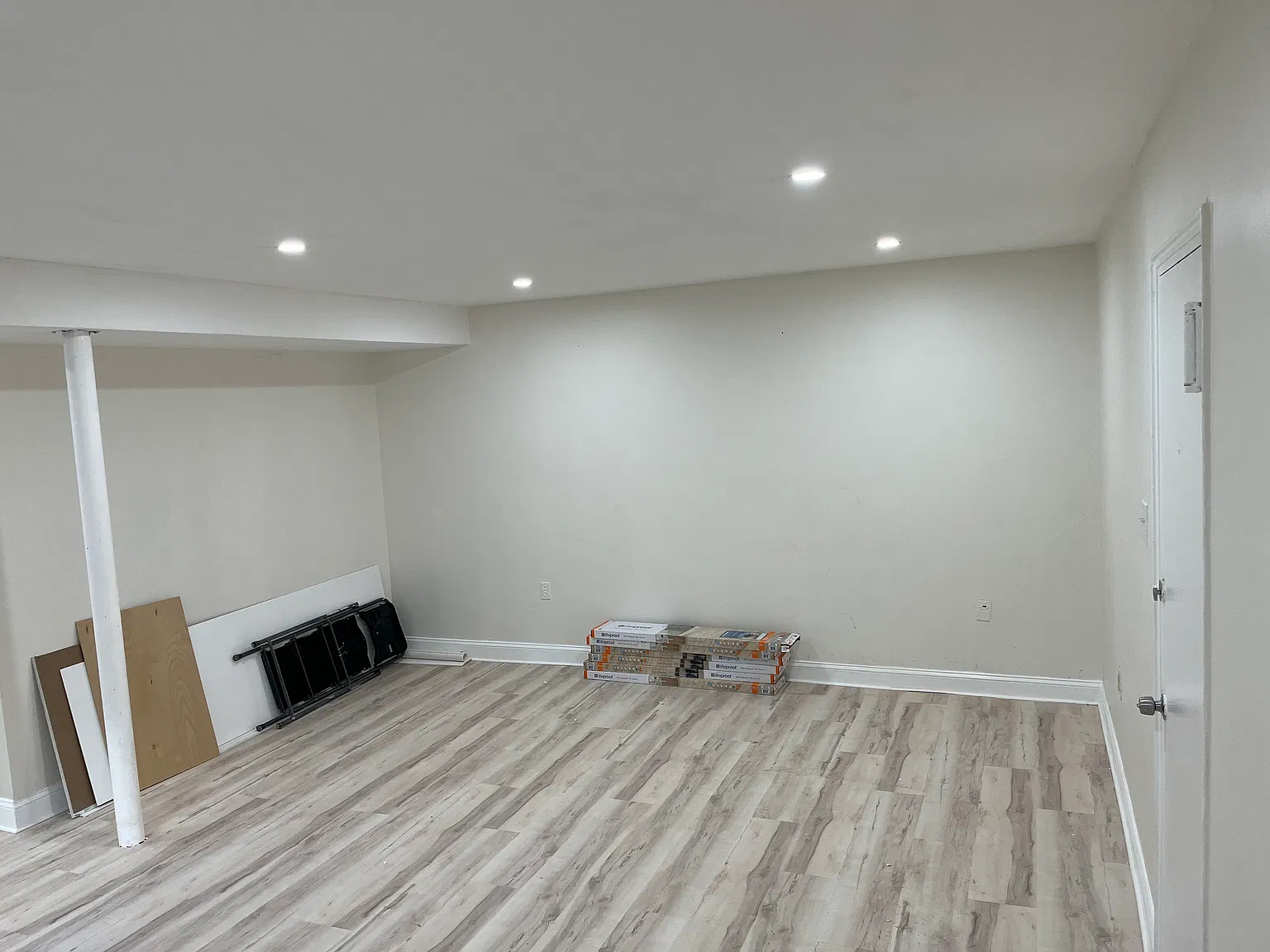 1 bed, 450 sqft, $1,300 — Photo 4