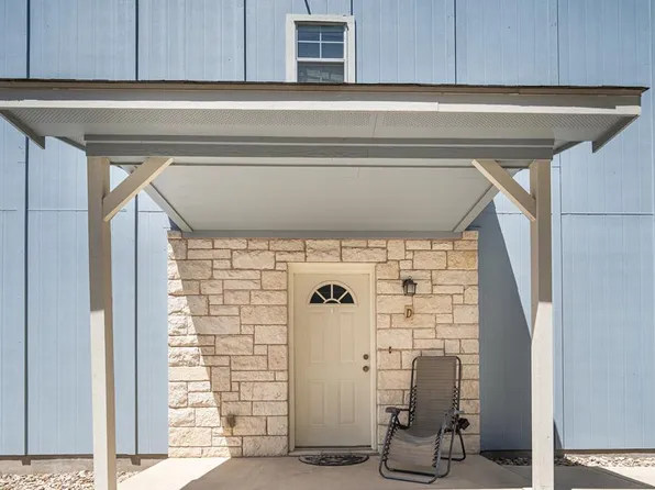 2314 Sailing Way N APT D, Kerrville, TX 78028