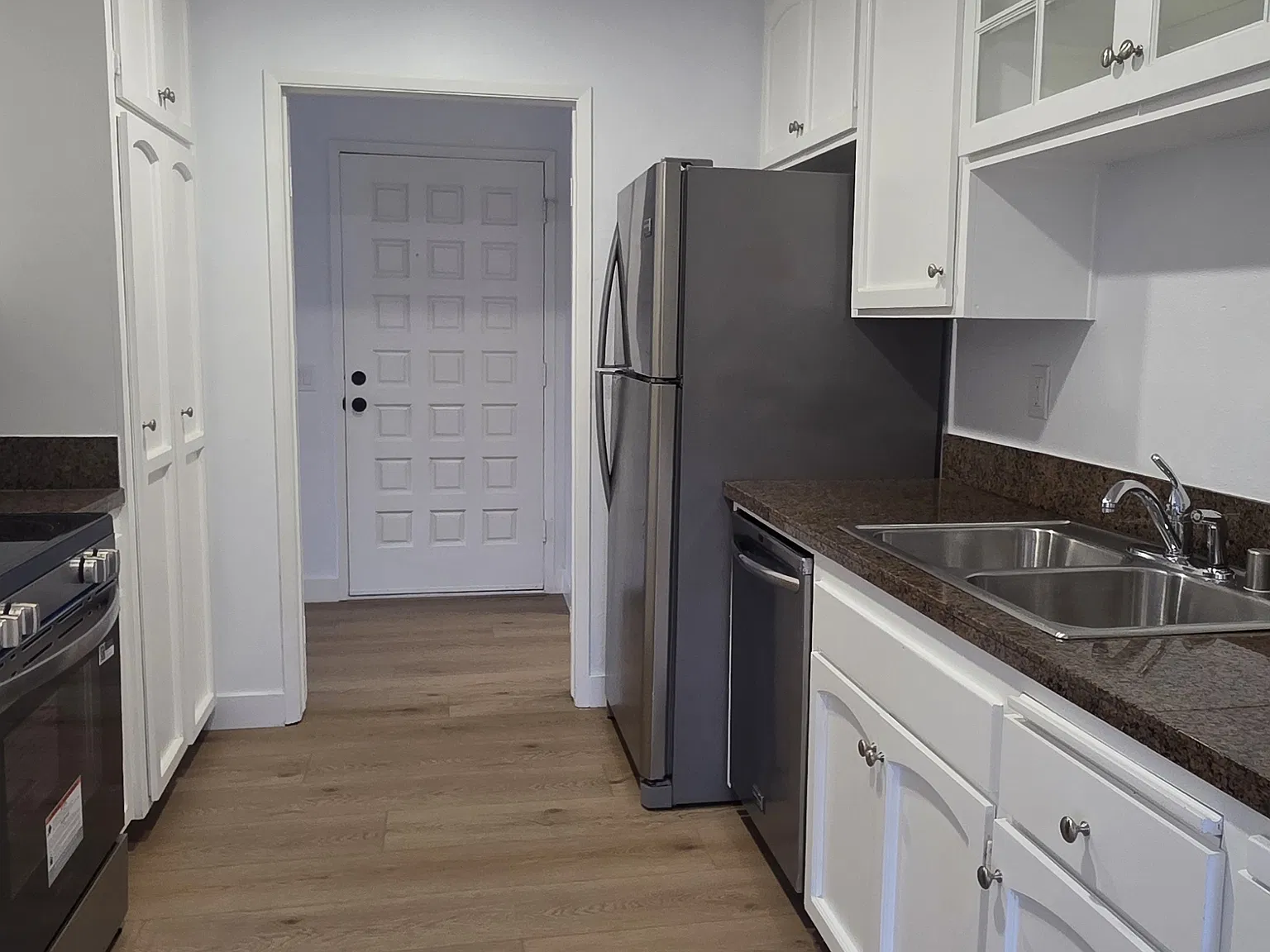 2 bed, 1227 sqft, $3,250 — Photo 3