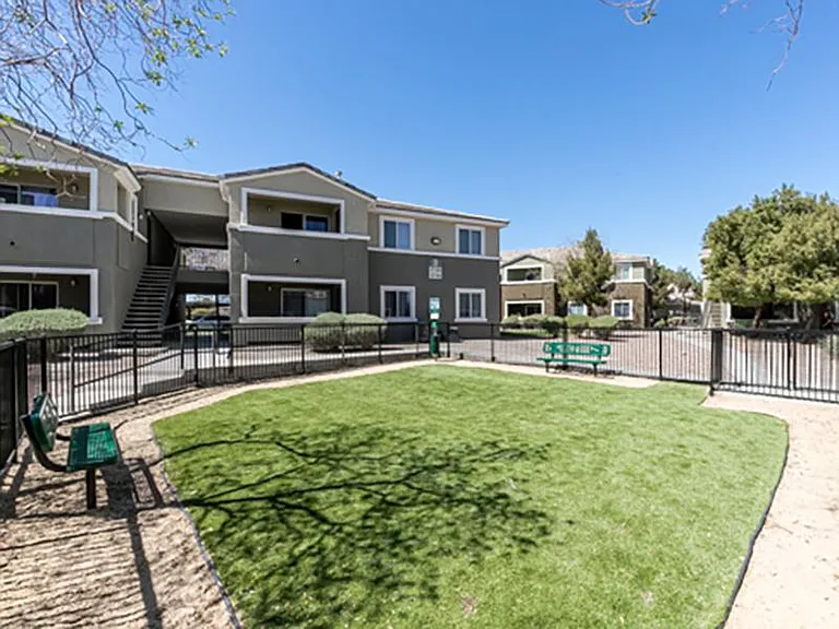 Silvercreek Apartments — Photo 3