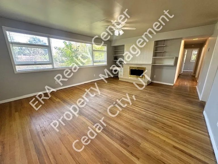 294 S Dewey Ave — Photo 5
