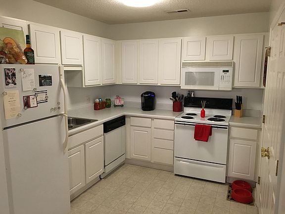 2nd image of 1690 Wimbledon Dr APT 8