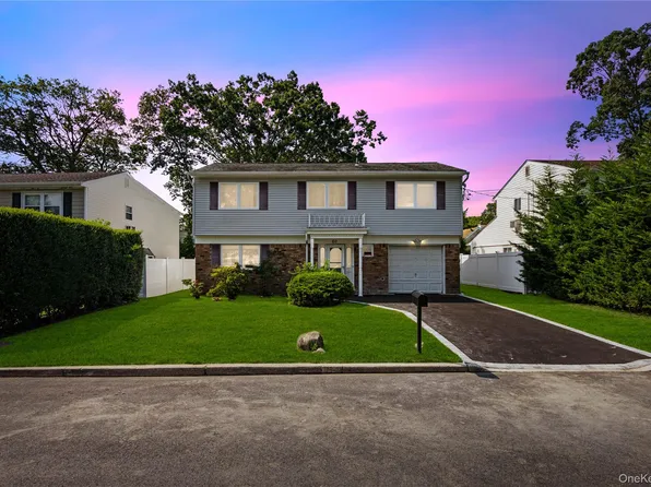 60 Lafayette Street, Huntington, NY 11743