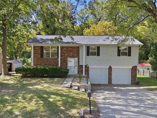 39 Innsbruck Ln, Shiloh, IL 62221