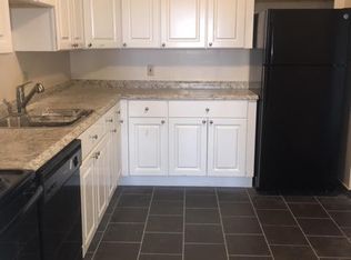 95 Kaye Vue Dr APT 1D, Hamden, CT 06514