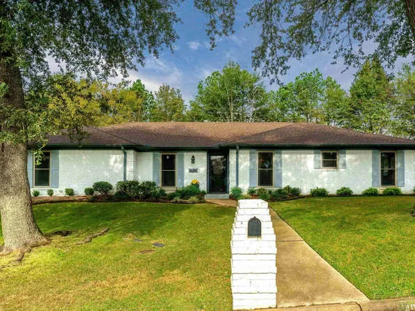 1401 Tiffany Ln, Longview, TX 75604