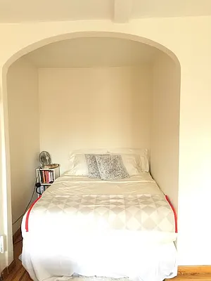 Rented by Bold New York | media 33