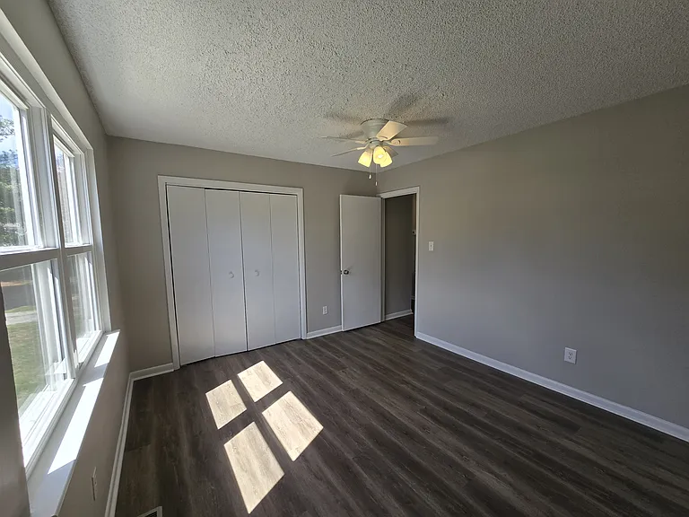 10200 Stroud Ln — Photo 7