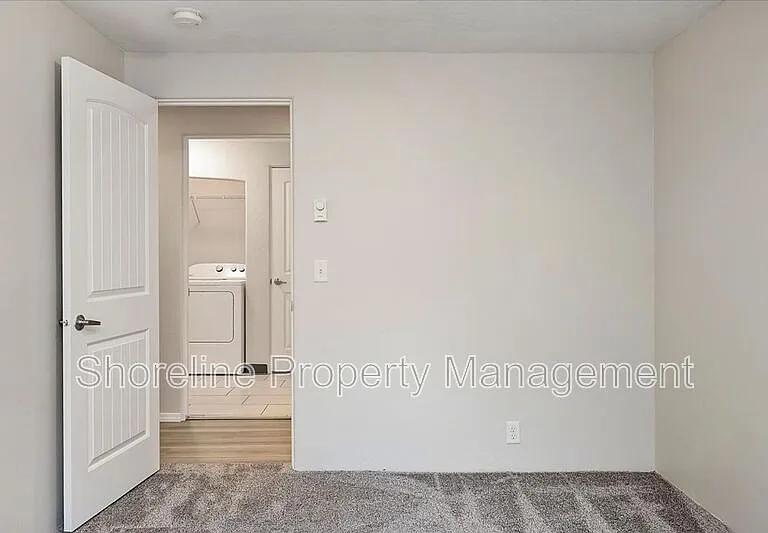 2085 W Brittany Ln #101 — Photo 22