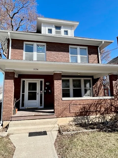 1154 Emerald St - Parki... — Photo 1