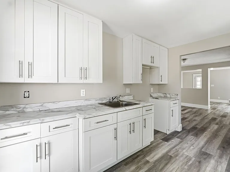 18613 Pawnee Ave — Photo 10