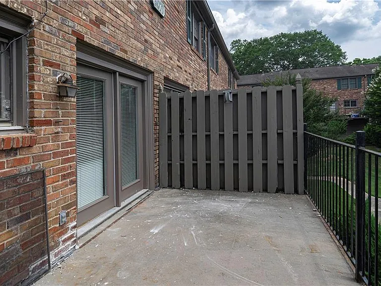 3071 Colonial Way #E — Photo 11