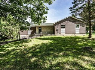 5890 Fieldstone Dr, Cazenovia, NY 13035